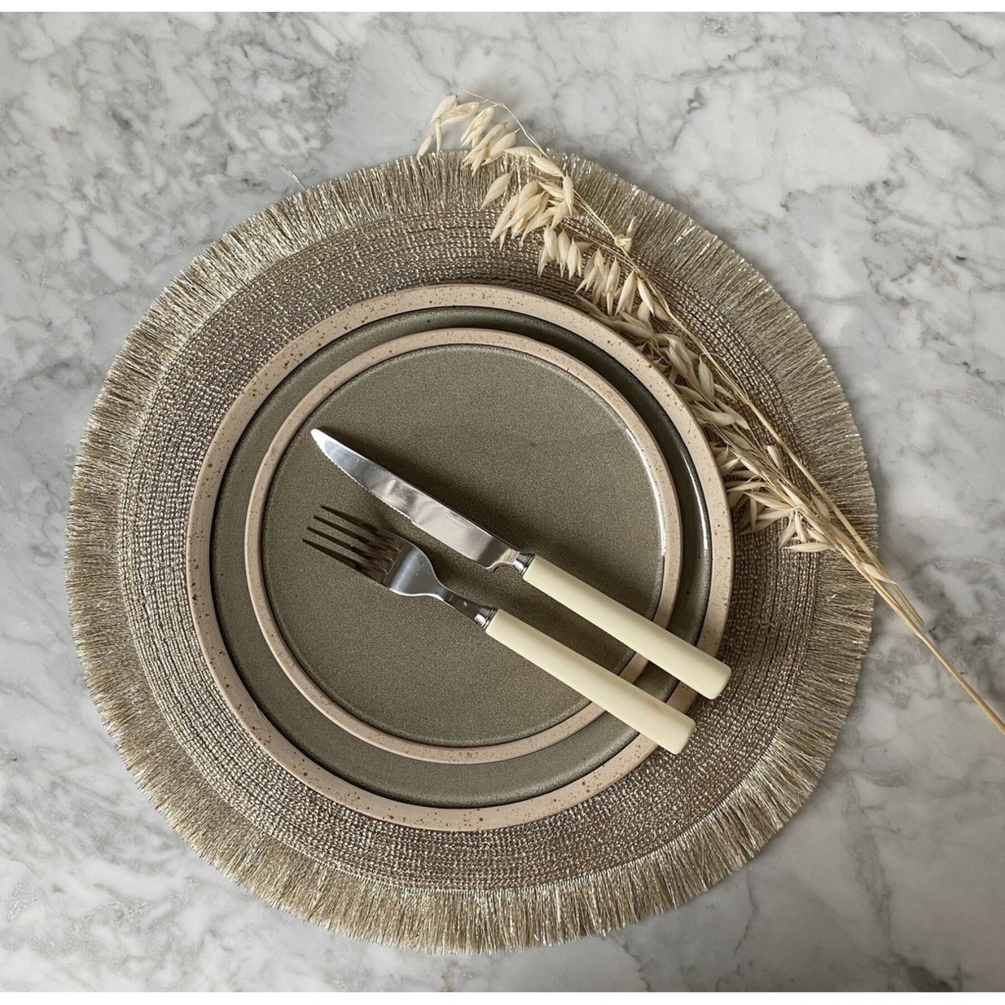 PLACEMAT ROUND FRINGE GOLD