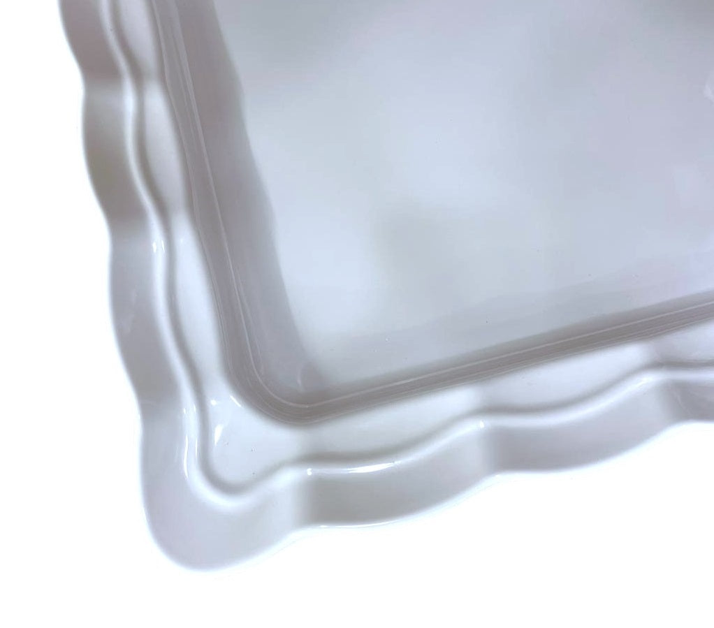 RECTANGLE WAVED PLATE WHITE