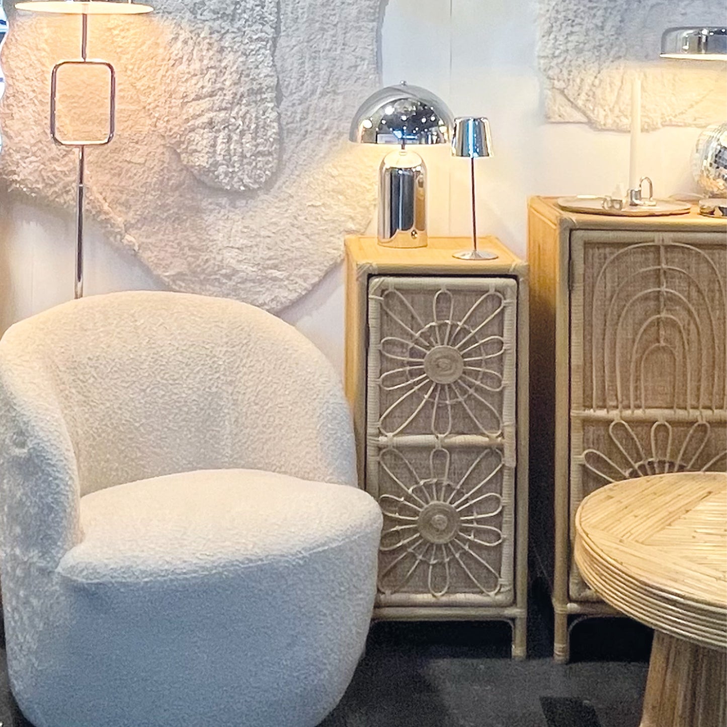 TABLE LAMP CHROME WIRELESS