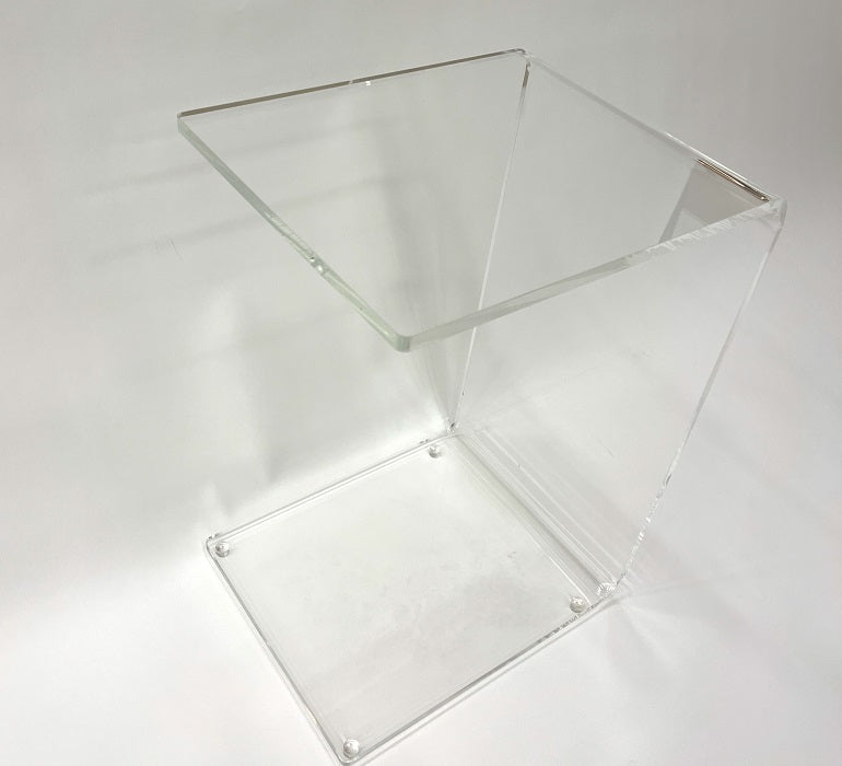 TRANSPARENT C TABLE