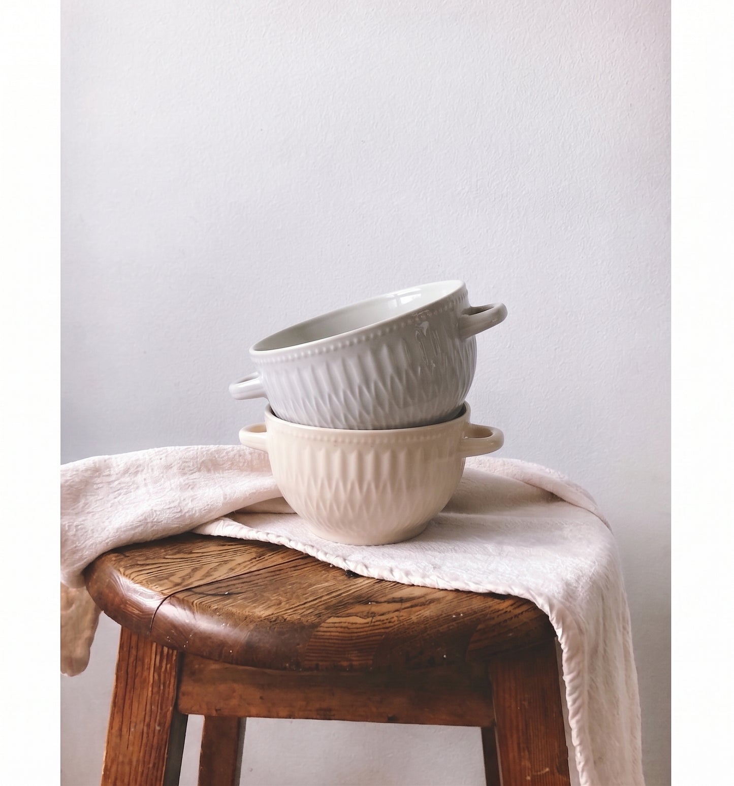 BOWL CONSOMME WITH HANDLE 650 ML