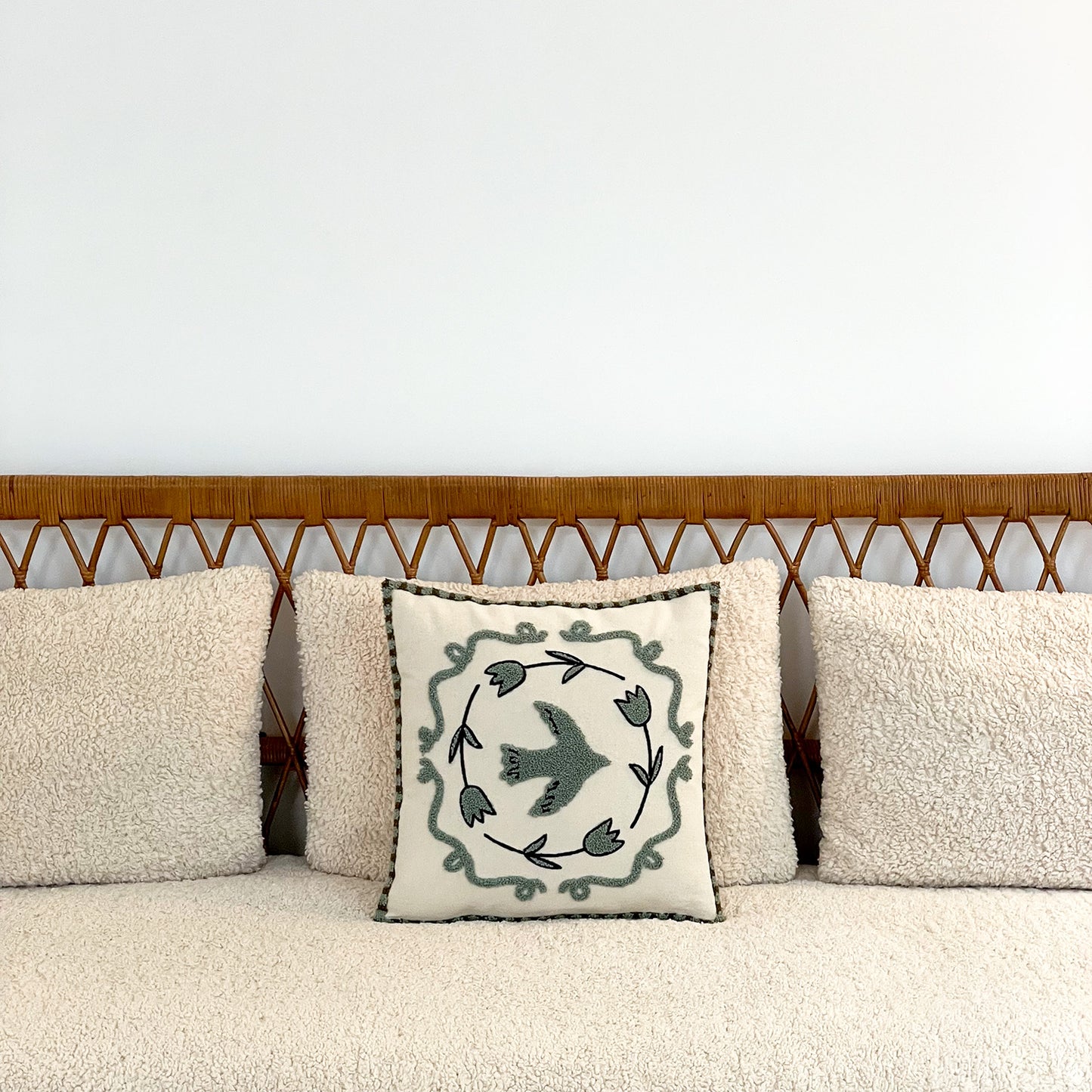 CUSHION INFLUENCE DOVE BLUE