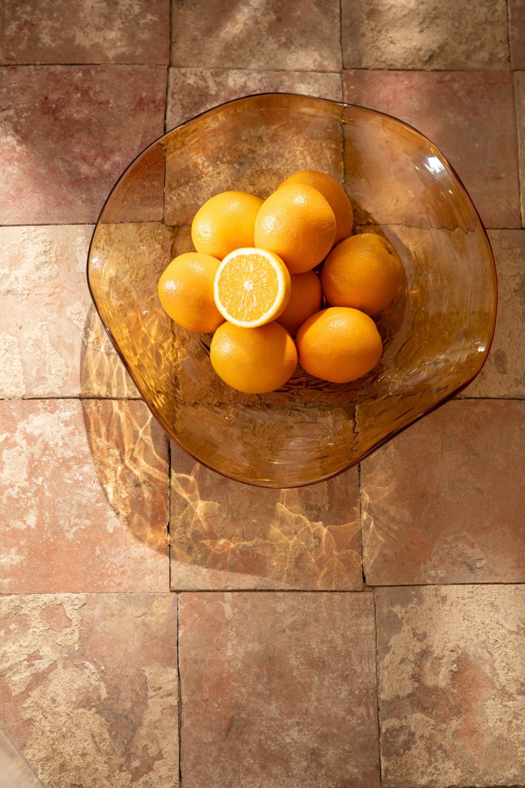 DECORATIVE BOWL IRREGULAR GLASS CARAMEL