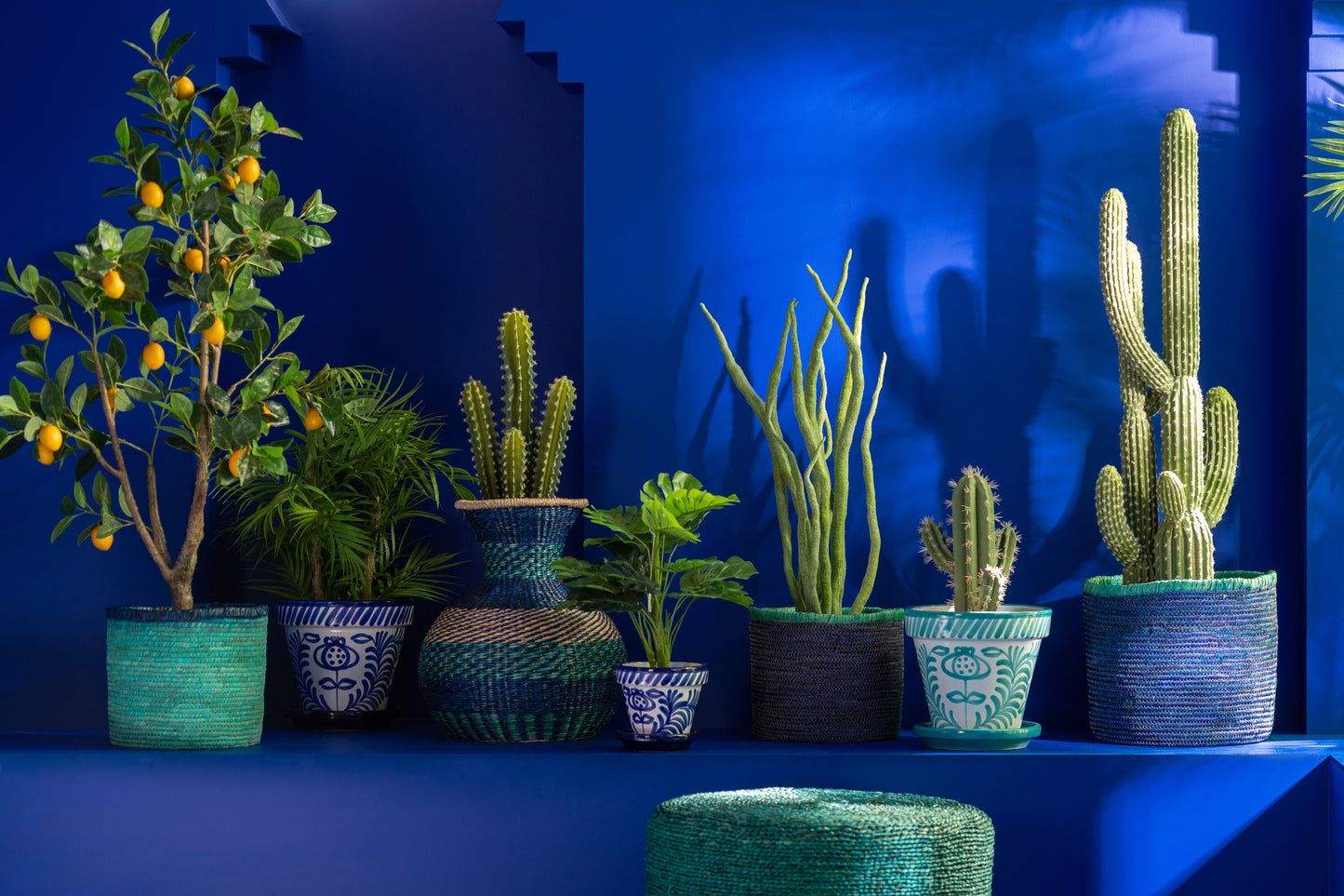 FLOWER POT WITH PLATE GRANADA AQUA AND WHITE