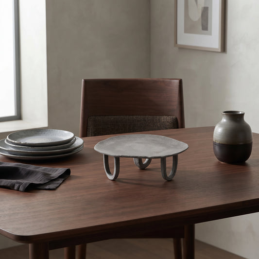 ROUND PLATE ON BASE GREY