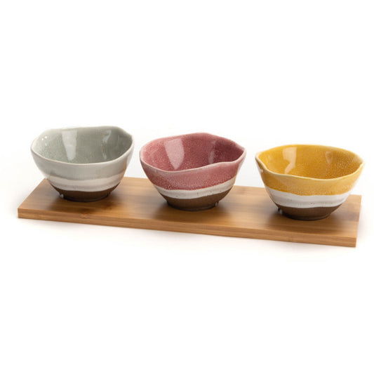 SERVING AEGEAN BOWLS WITH TRAY